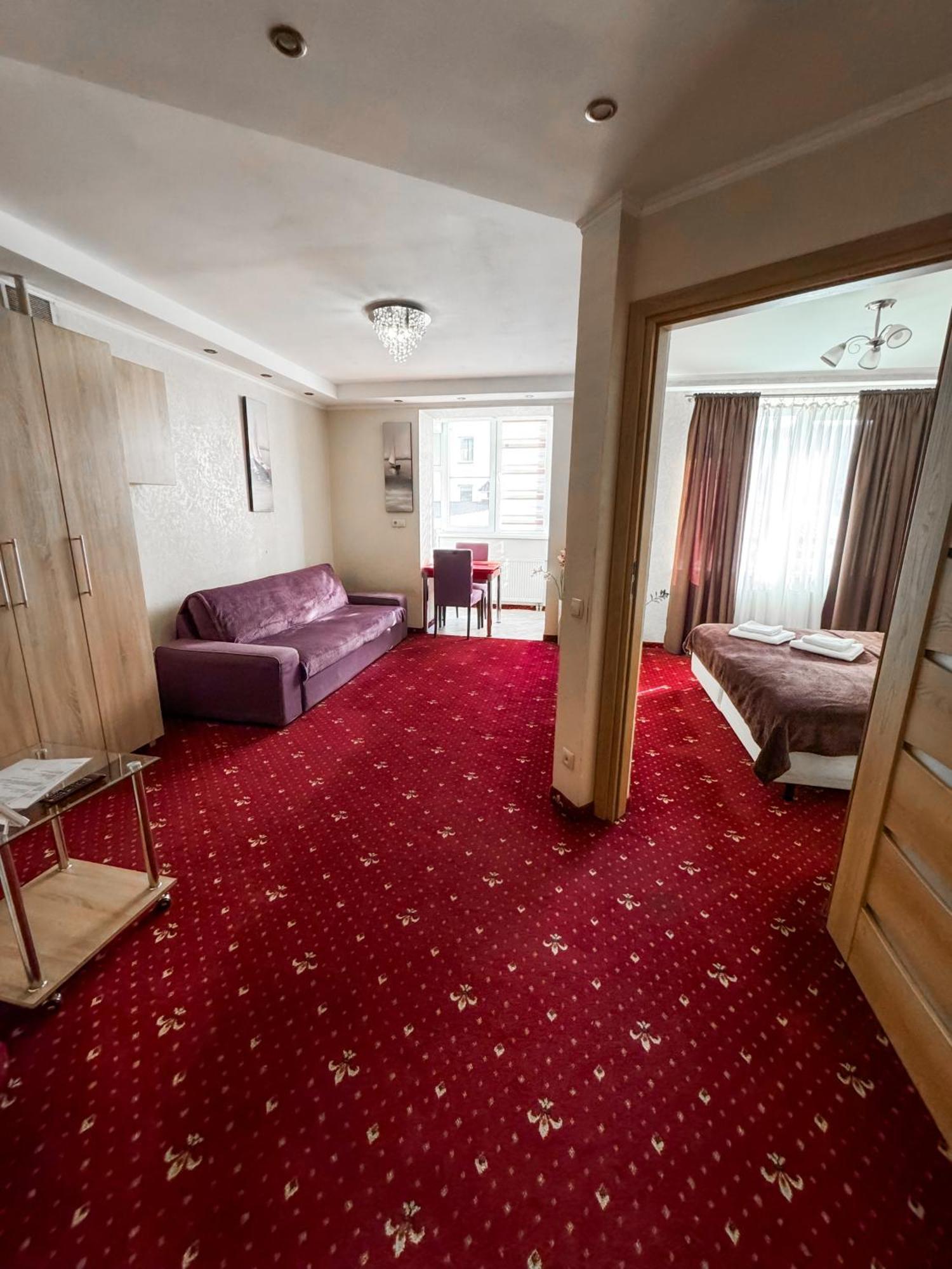 Apartments Deluxe Ivano-Frankivszk Kültér fotó