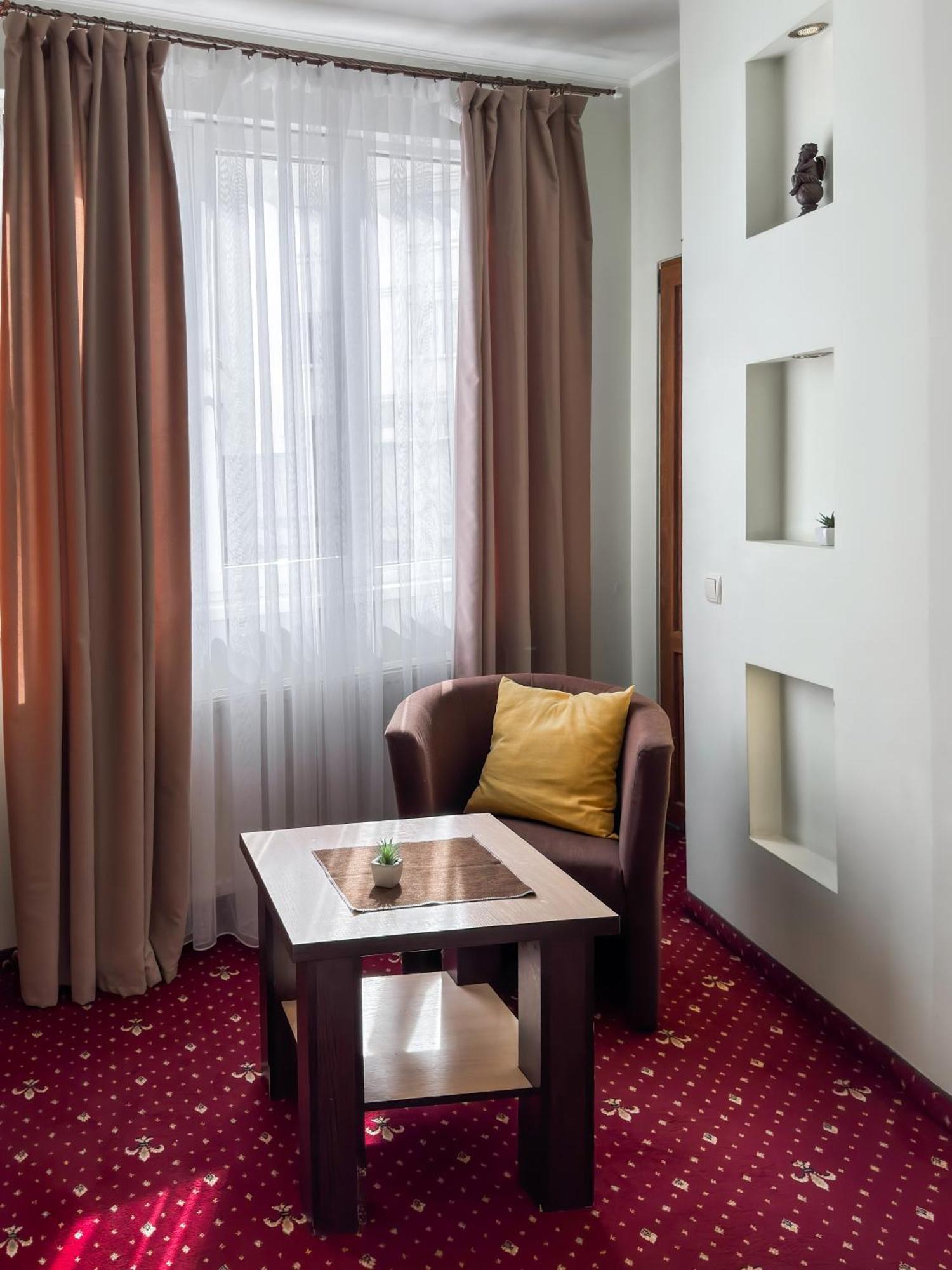 Apartments Deluxe Ivano-Frankivszk Kültér fotó